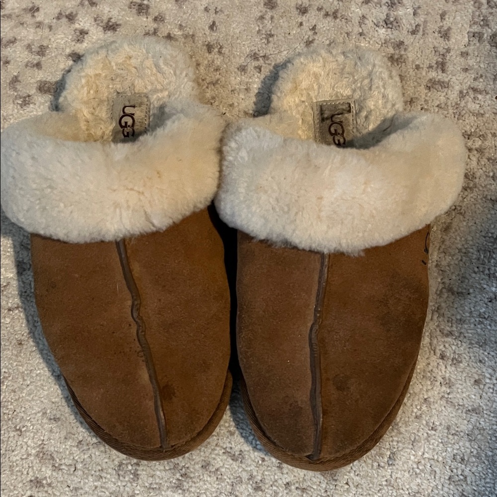 UGG Tan Shearling Slip-Ons scuffs women’s 9 suede slippers used